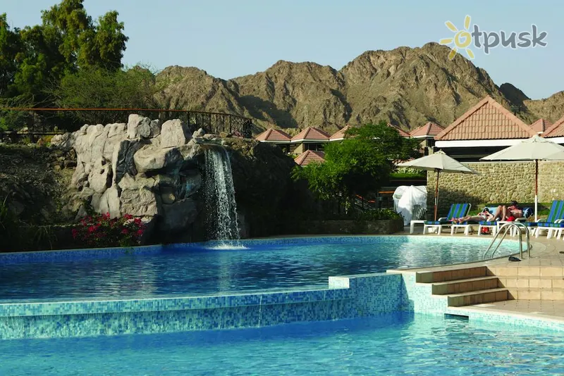 Фото отеля JA Hatta Fort Hotel 5* Дубай ОАЕ екстер'єр та басейни