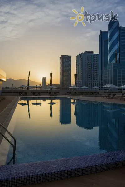 Фото отеля Novotel Fujairah 4* Фуджейра ОАЭ экстерьер и бассейны