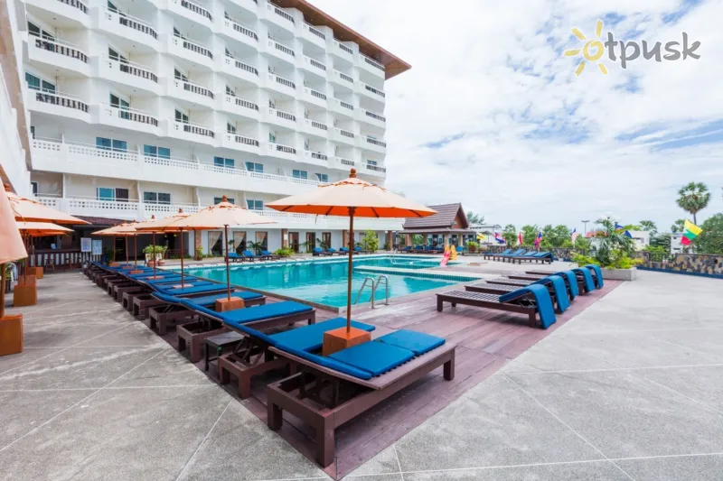 Фото отеля Jomtien Thani Hotel 3* Паттайя Таїланд екстер'єр та басейни