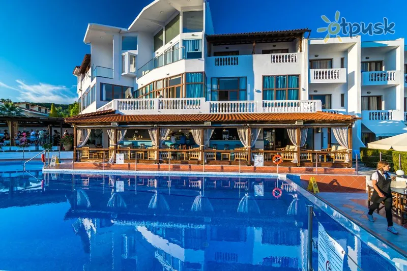 Фото отеля Akti Ouranoupoli Beach Resort Hotel 4* Chalkidikė – Atonas Graikija išorė ir baseinai