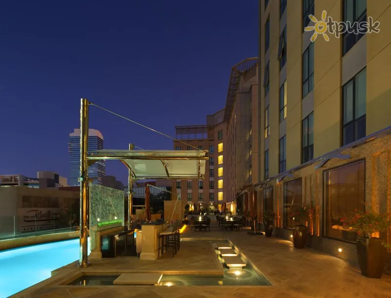 Фото отеля Radisson Blu Hotel Dubai Media City 5* Dubaija AAE ārpuse un baseini