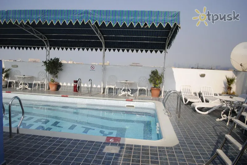 Фото отеля Ramee Guestline Hotel 2* Дубай ОАЭ экстерьер и бассейны
