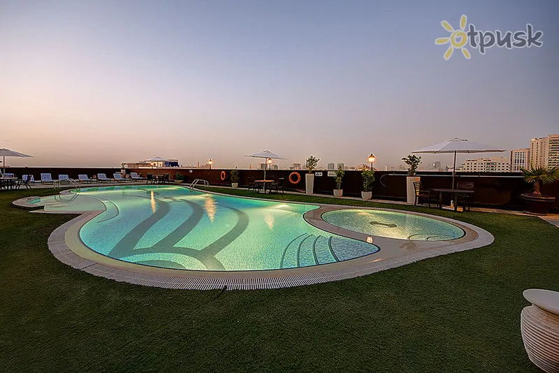 Фото отеля Royal Ascot Hotel 4* Dubaija AAE ārpuse un baseini