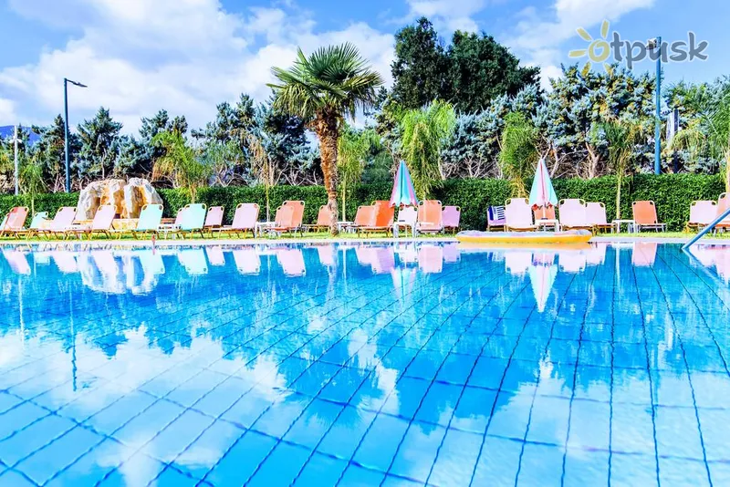 Фото отеля Yiannis Manos Hotel Resort 1* par. Krēta - Herakliona Grieķija ārpuse un baseini