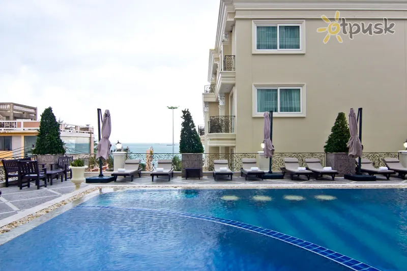 Фото отеля LK The Empress 4* Паттайя Таїланд екстер'єр та басейни