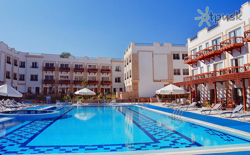 Фото отеля Falcon Naama Star Hotel 3* Шарм ель шейх Єгипет екстер'єр та басейни