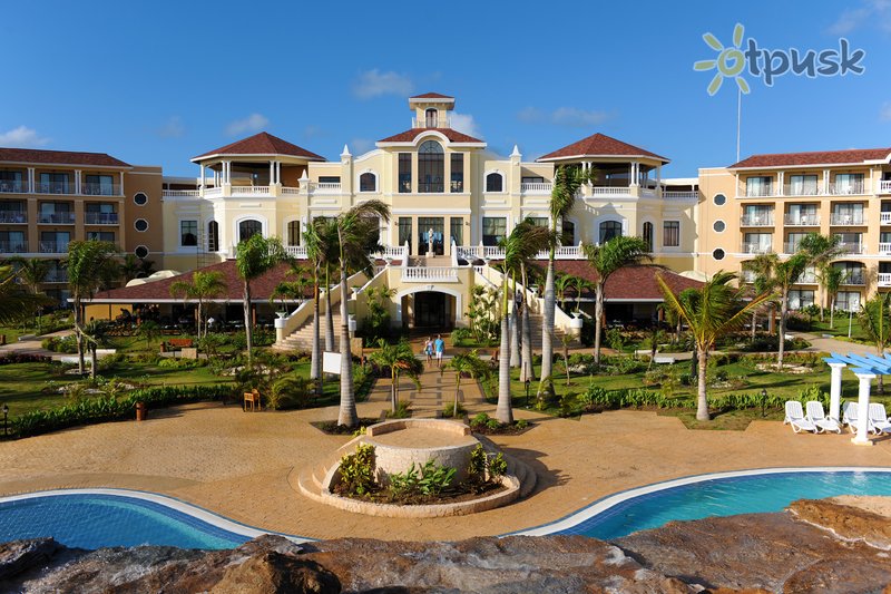 Фото отеля Iberostar Laguna Azul 5* Варадеро Куба экстерьер и бассейны