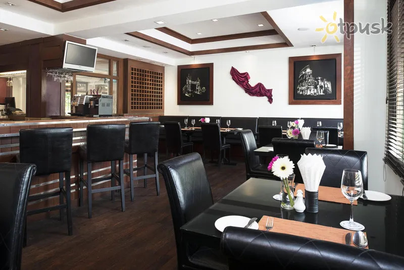 Фото отеля Mercure Hotel Pattaya 4* Паттайя Таиланд бары и рестораны