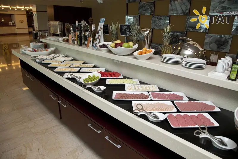 Фото отеля Tav Airport Hotel Istanbul 5* Стамбул Туреччина бари та ресторани