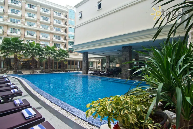 Фото отеля Miracle Suite 4* Pataja Tailandas išorė ir baseinai