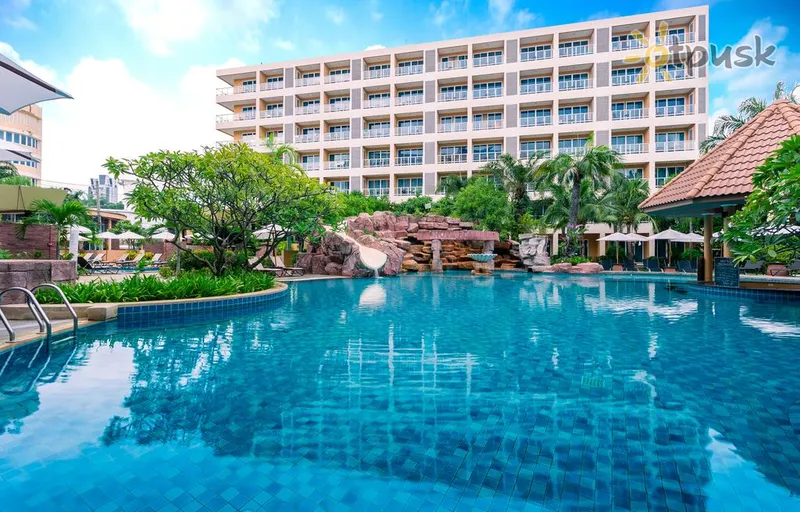 Фото отеля Nova Platinum Hotel 4* Паттайя Таїланд екстер'єр та басейни
