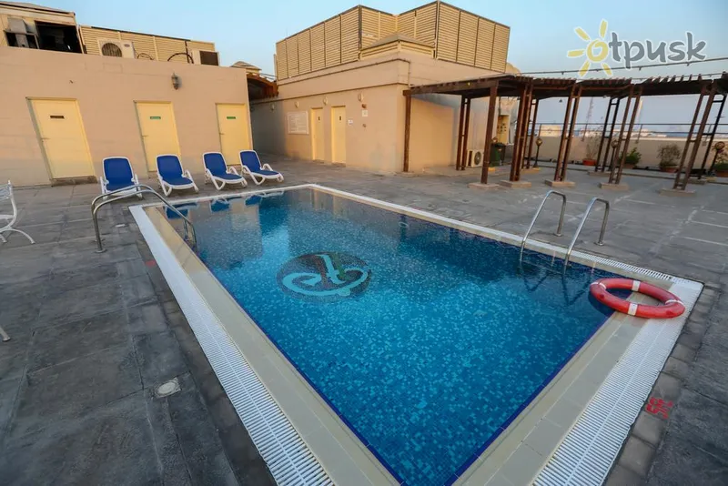 Фото отеля Ramee Royal Hotel 4* Дубай ОАЕ екстер'єр та басейни