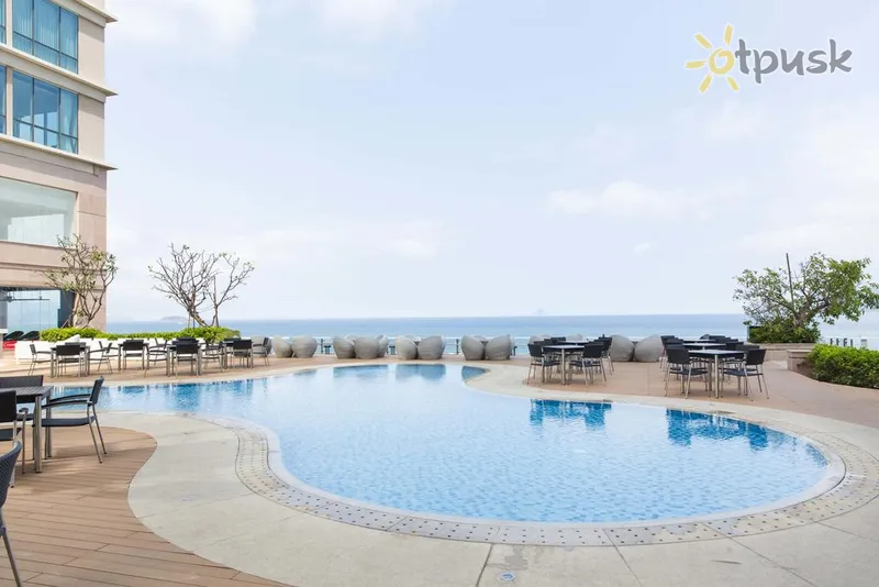 Фото отеля Diamond Bay Hotel 5* Нячанг В'єтнам екстер'єр та басейни