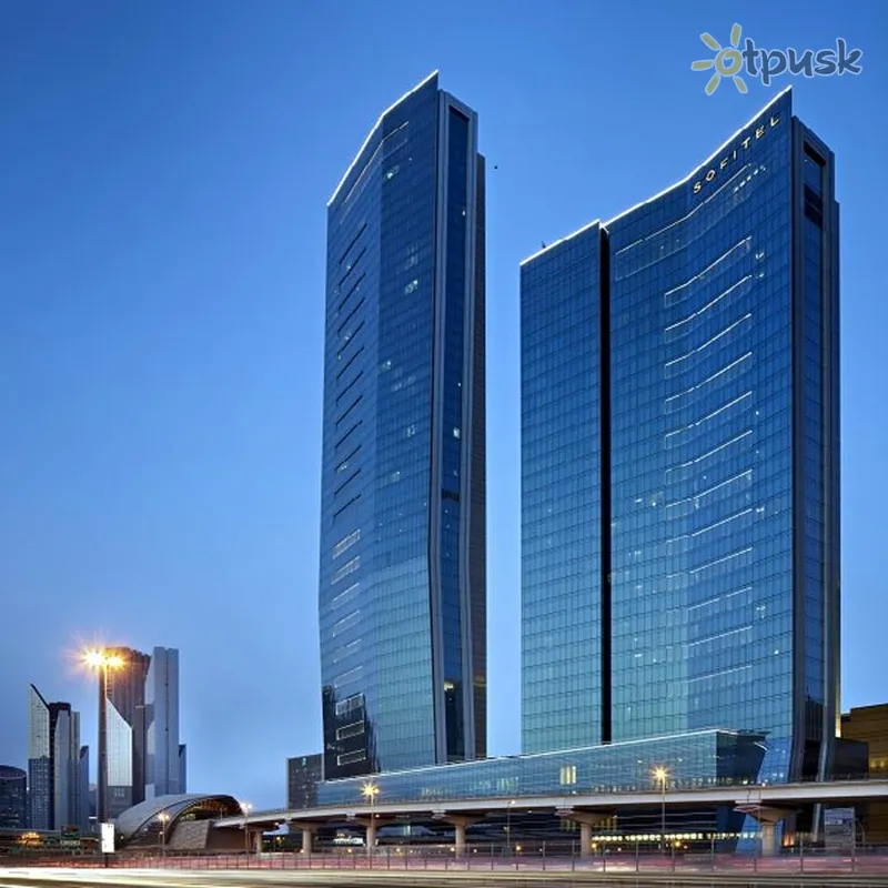 Фото отеля Sofitel Dubai Downtown 5* Дубай ОАЭ экстерьер и бассейны