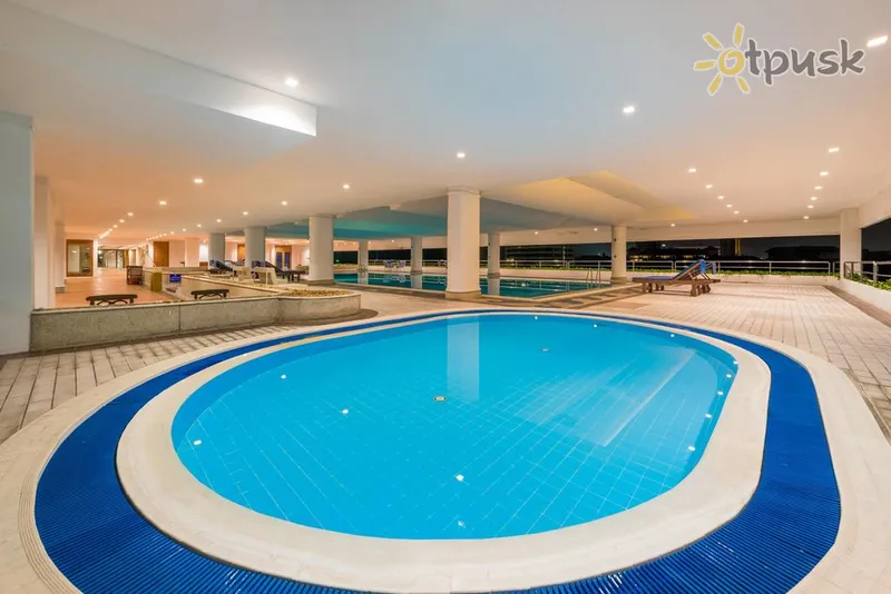 Фото отеля Ocean Marina Resort Pattaya Jomtien 4* Паттайя Таїланд екстер'єр та басейни