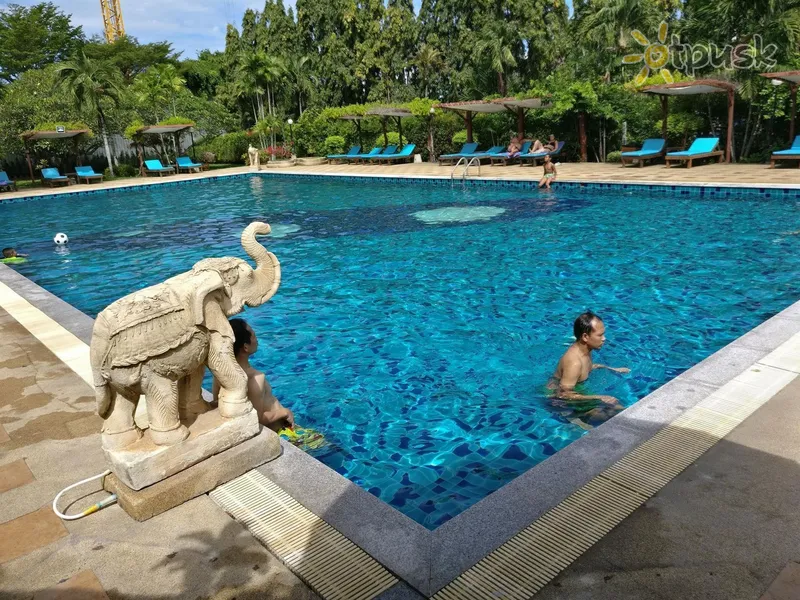 Фото отеля Pinnacle Grand Jomtien Resort 4* Pataja Tailandas išorė ir baseinai