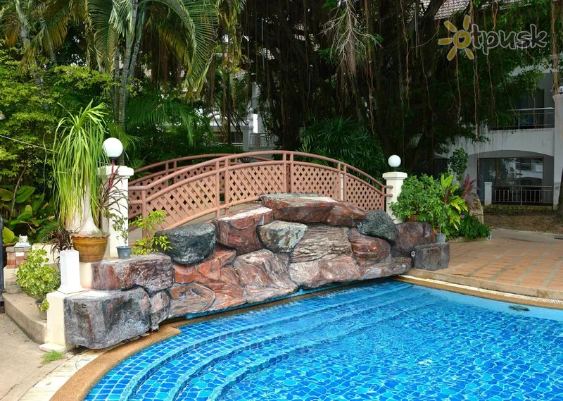 Фото отеля Pinnacle Grand Jomtien Resort 4* Паттайя Таїланд екстер'єр та басейни