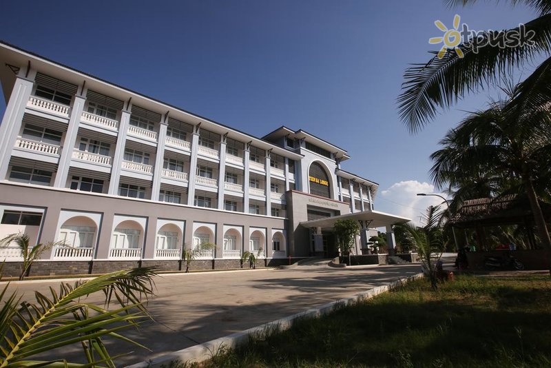 Фото отеля Tien Sa Lodge 3* Дананг Вьетнам экстерьер и бассейны