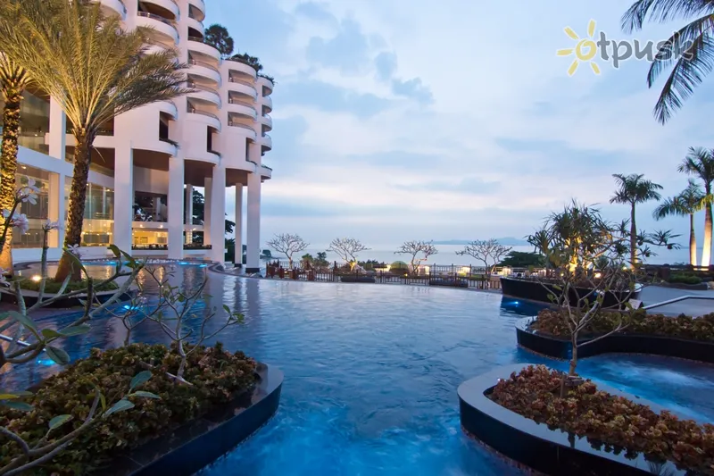 Фото отеля Royal Cliff Grand Hotel 5* Pataja Tailandas išorė ir baseinai
