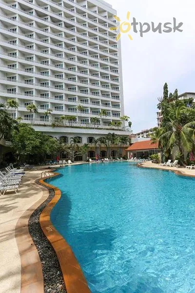 Фото отеля Royal Twins Palace Hotel 3* Pataja Taizeme ārpuse un baseini