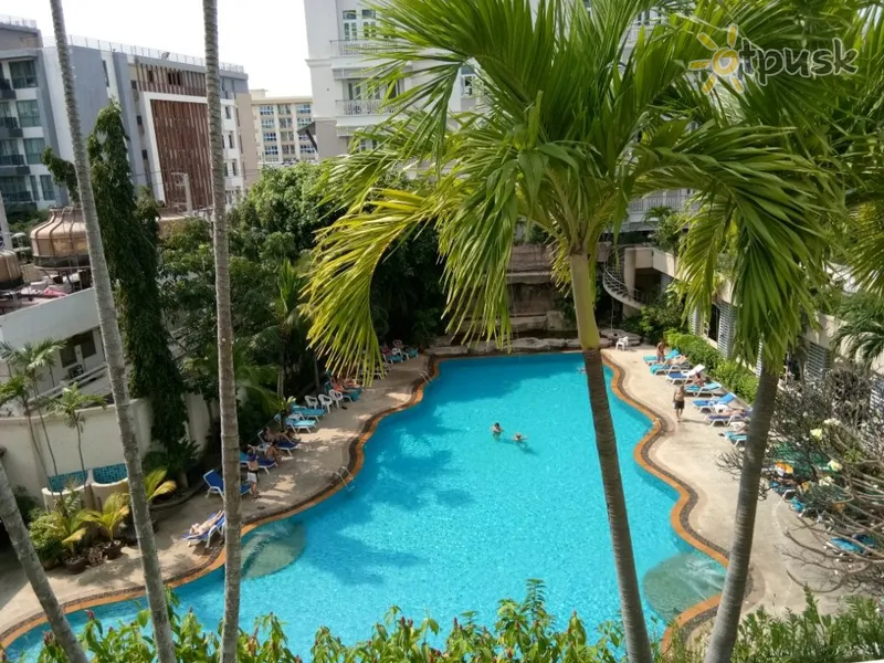 Фото отеля Royal Twins Palace Hotel 3* Pataja Tailandas išorė ir baseinai