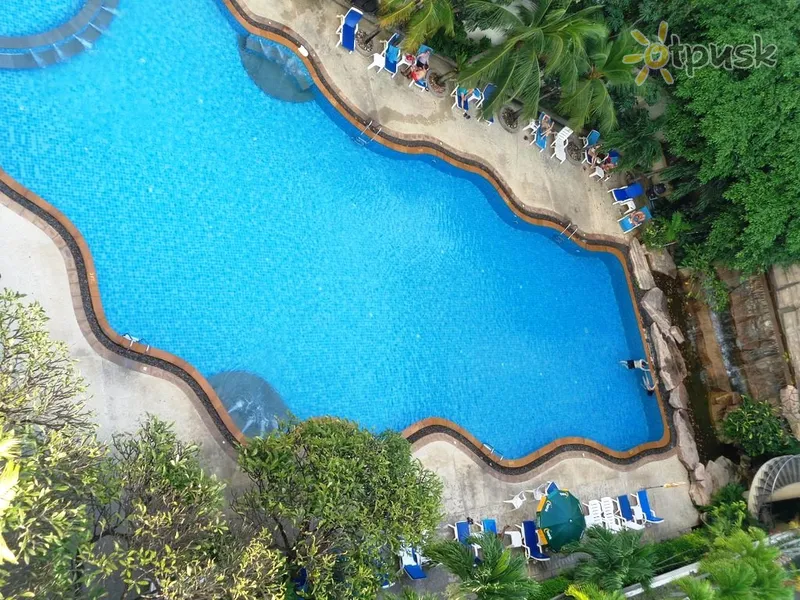Фото отеля Royal Twins Palace Hotel 3* Паттайя Таїланд екстер'єр та басейни