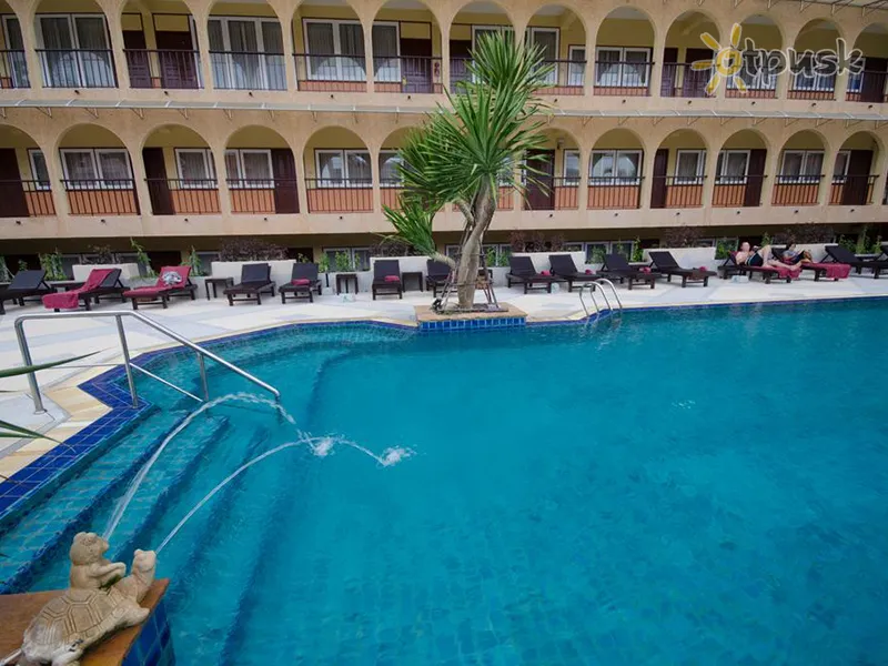 Фото отеля Sabai Lodge Pattaya 3* Паттайя Таиланд экстерьер и бассейны