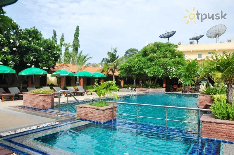 Фото отеля Sabai Resort Pattaya 3* Паттайя Таїланд екстер'єр та басейни