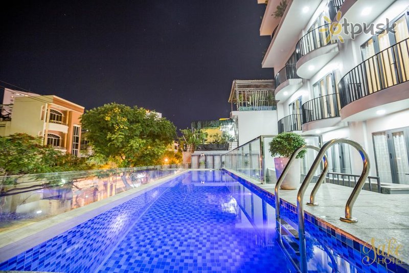 Фото отеля Sake Hotel 3* Нячанг Вьетнам экстерьер и бассейны