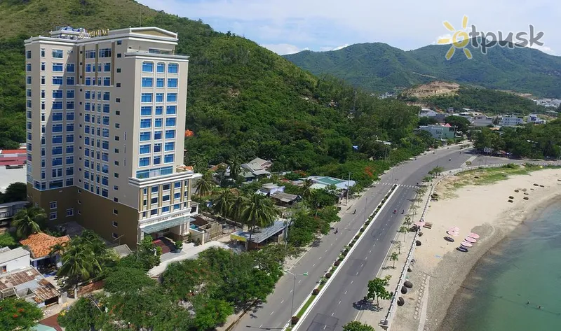 Фото отеля Tri Giao Hotel 4* Нячанг В'єтнам екстер'єр та басейни