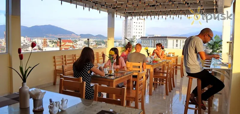 Фото отеля Yellow Sea Hotel 3* Нячанг В'єтнам бари та ресторани