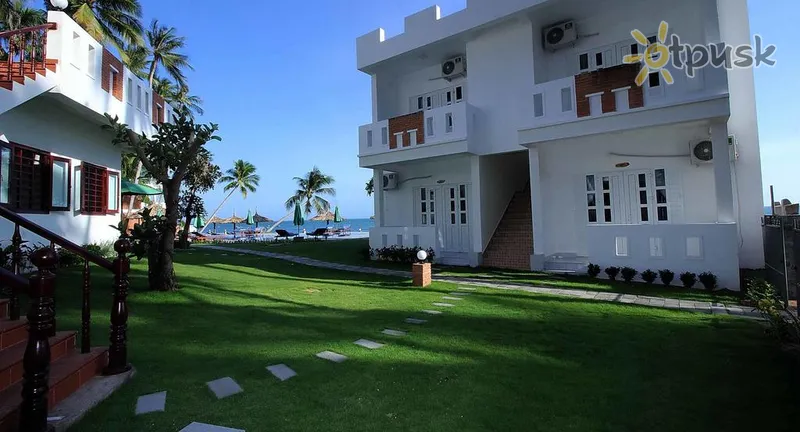 Фото отеля Ocean Place Mui Ne Resort 4* Фантьет Вьетнам экстерьер и бассейны