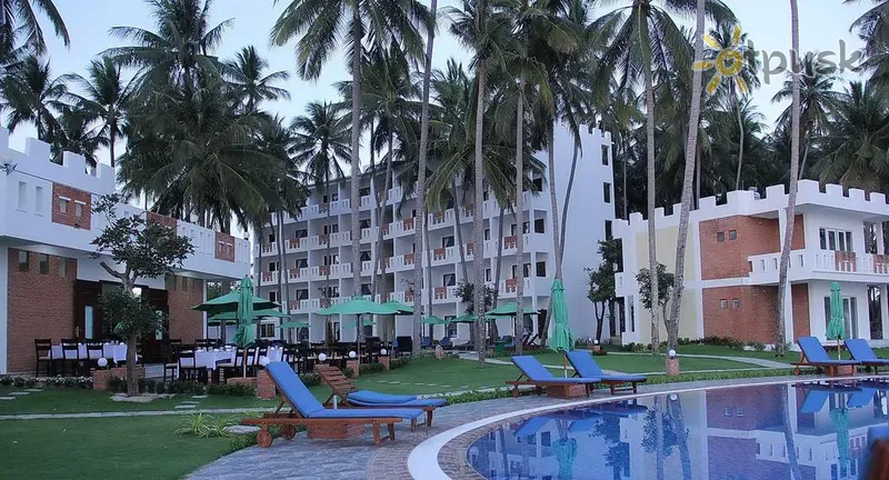 Фото отеля Ocean Place Mui Ne Resort 4* Фантьет Вьетнам экстерьер и бассейны