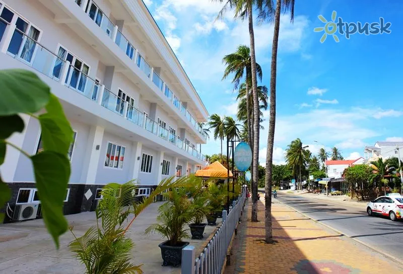 Фото отеля Sand Beach Resort 3* Фантьет Вьетнам экстерьер и бассейны
