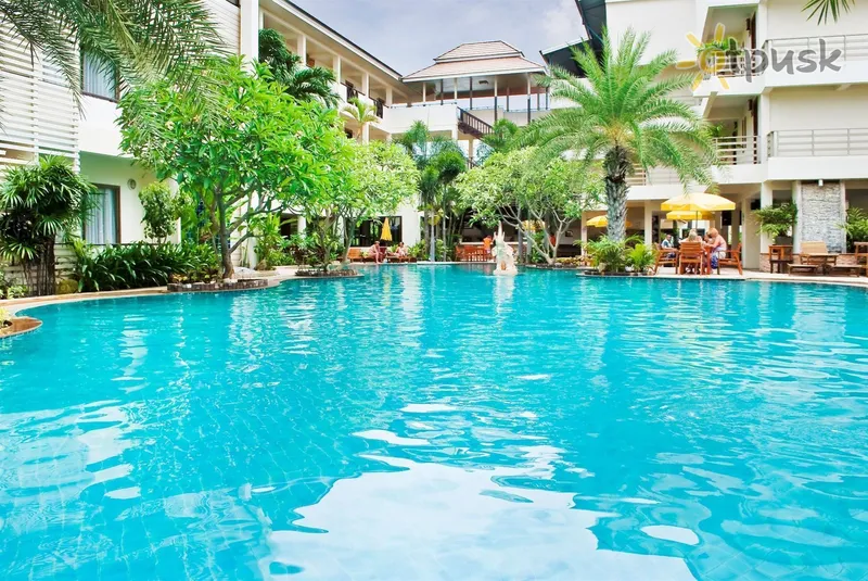 Фото отеля Sea Breeze Jomtien Resort 3* Паттайя Таїланд екстер'єр та басейни