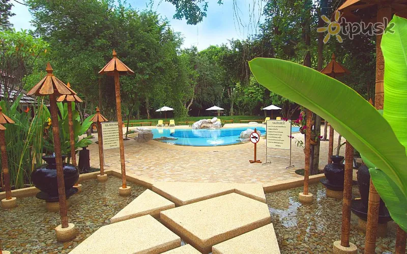Фото отеля Sunset Village Beach Resort 4* Паттайя Таїланд екстер'єр та басейни
