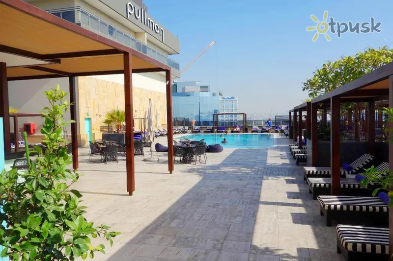 Фото отеля Pullman Dubai Creek City Centre 5* Dubajus JAE išorė ir baseinai