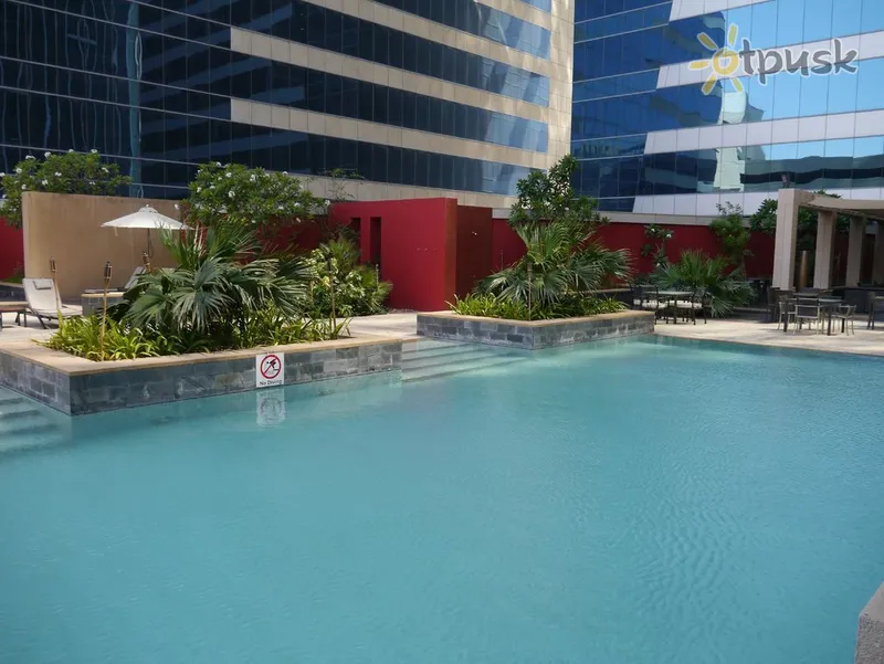Фото отеля The H Hotel 5* Dubajus JAE išorė ir baseinai