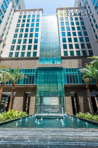 Фото отеля The Ritz-Carlton Dubai International Financial Centre 5* Дубай ОАЕ екстер'єр та басейни
