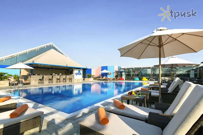 Фото отеля Time Grand Plaza Hotel 4* Дубай ОАЭ экстерьер и бассейны