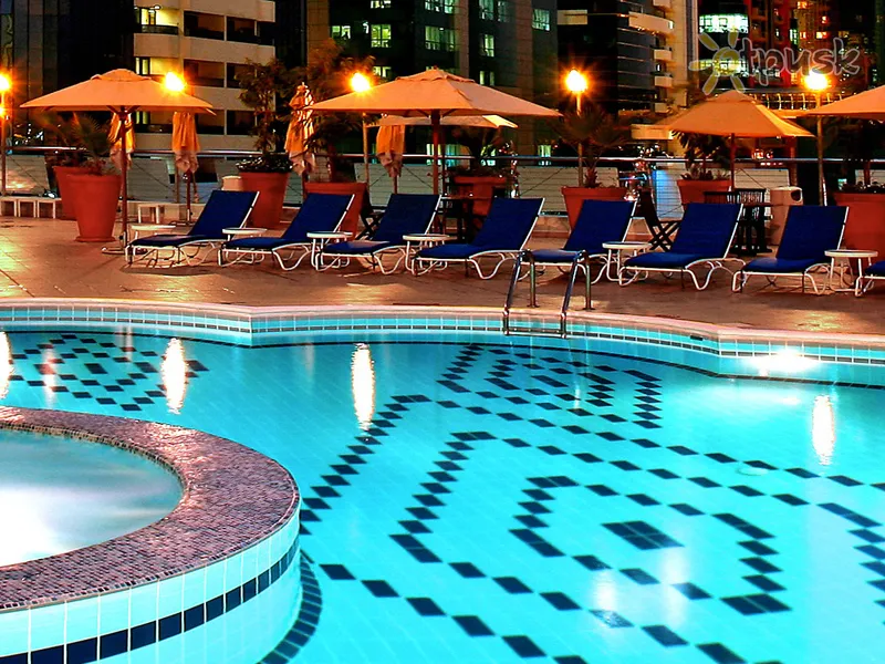 Фото отеля Towers Rotana Hotel 4* Дубай ОАЕ екстер'єр та басейни