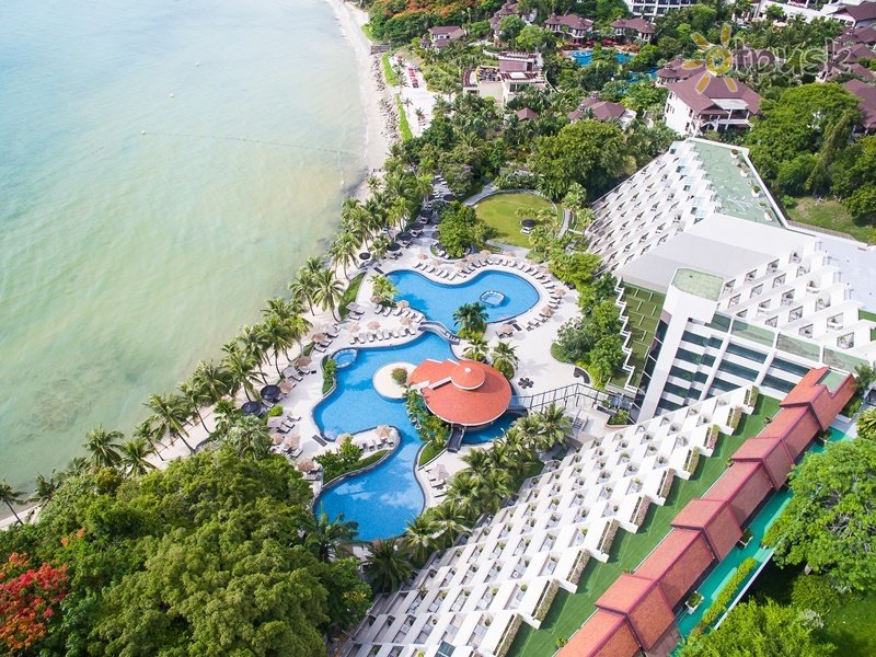 Фото отеля Royal Wing Suites & Spa 5* Паттайя Таиланд экстерьер и бассейны