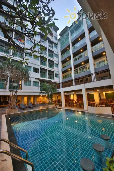 Фото отеля Sunshine Hotel & Residences 3* Pataja Tailandas išorė ir baseinai