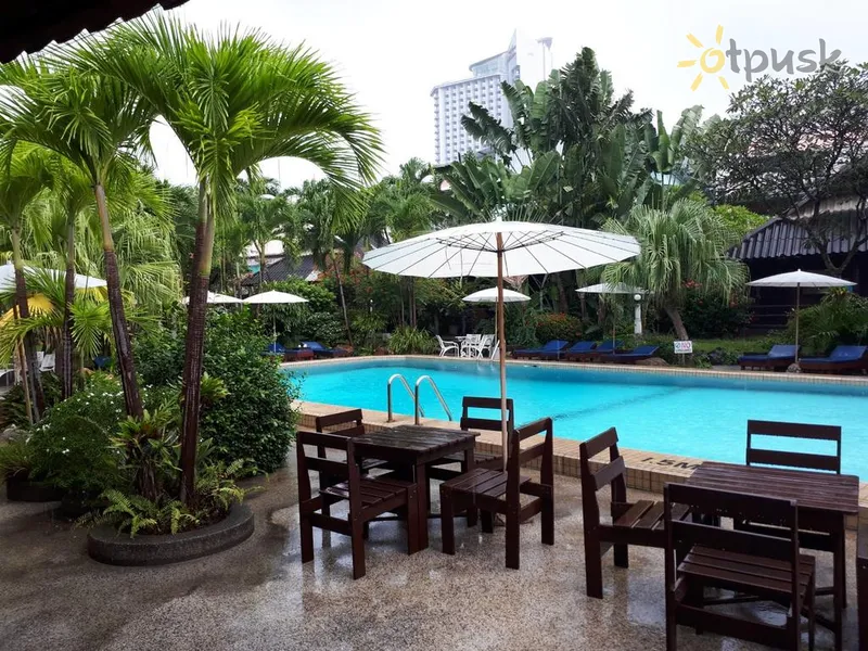 Фото отеля The Cottage Pattaya 3* Паттайя Таїланд екстер'єр та басейни