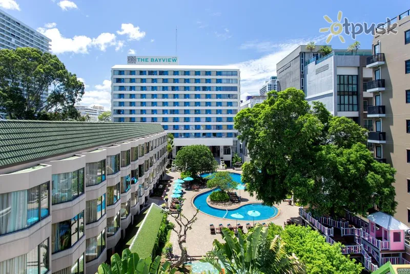Фото отеля The Bayview Pattaya 4* Паттайя Таиланд экстерьер и бассейны