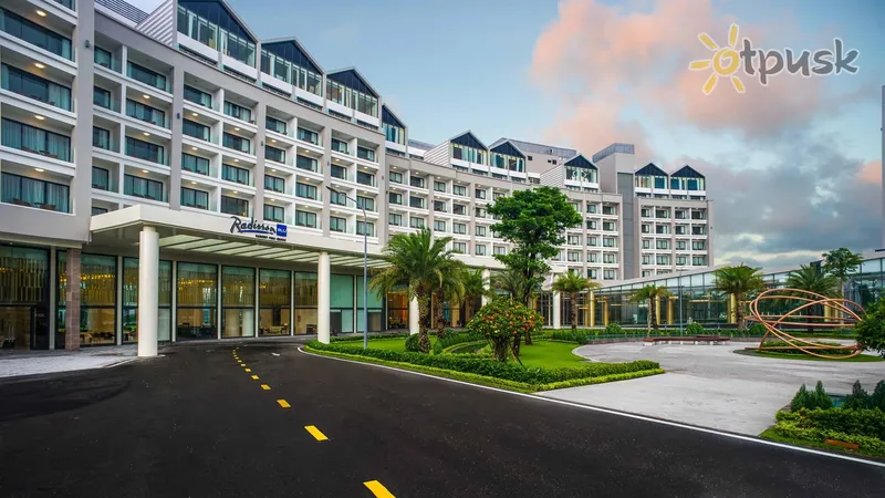 Фото отеля Radisson Blu Resort Phu Quoc 5* о. Фукуок В'єтнам екстер'єр та басейни