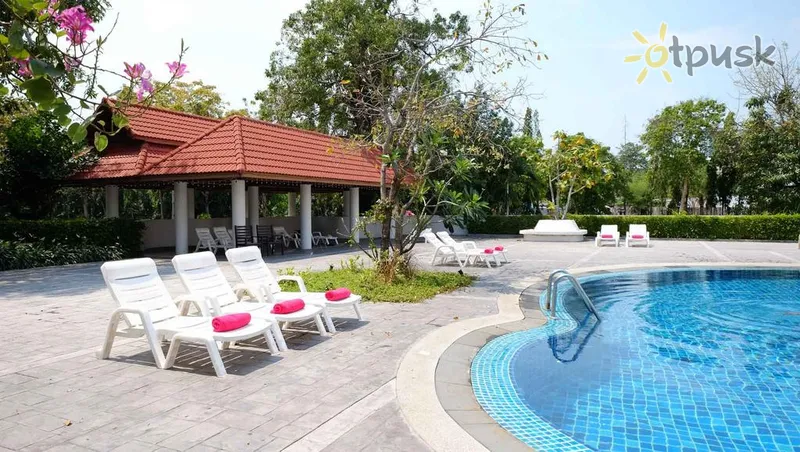 Фото отеля Welcome Jomtien Beach Hotel 3* Паттайя Таиланд экстерьер и бассейны