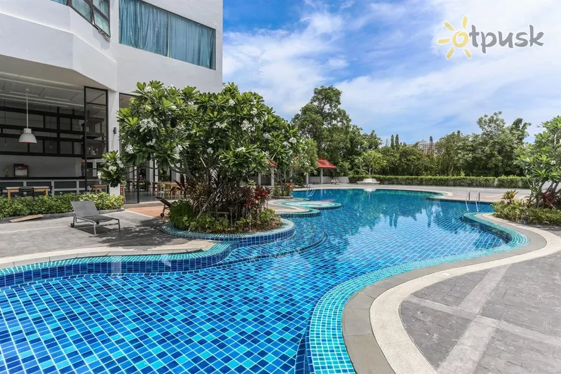 Фото отеля Welcome Jomtien Beach Hotel 3* Паттайя Таїланд екстер'єр та басейни