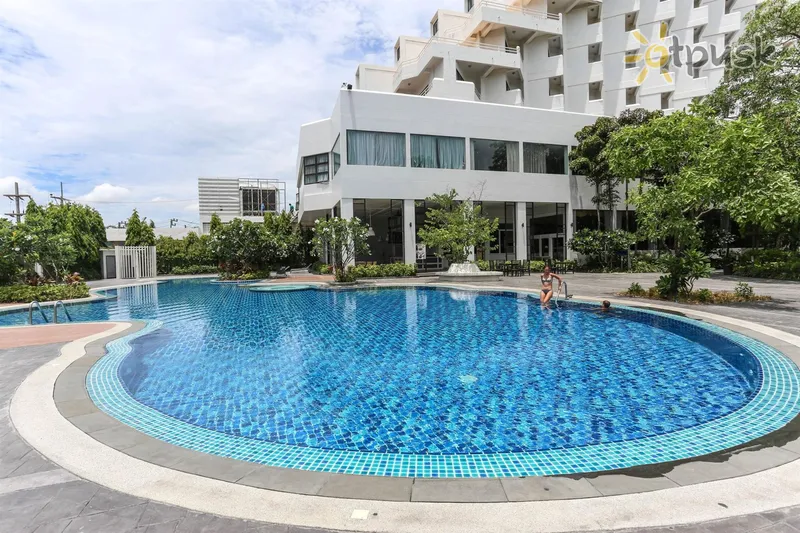 Фото отеля Welcome Jomtien Beach Hotel 3* Паттайя Таиланд экстерьер и бассейны