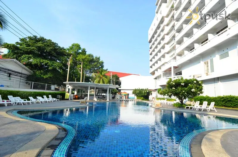 Фото отеля Welcome Plaza Hotel 3* Pataja Tailandas išorė ir baseinai